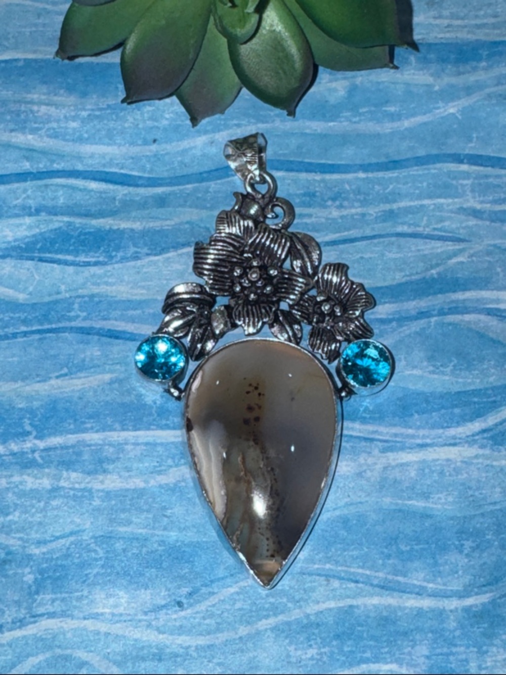 Montana Agate Flower Pendant